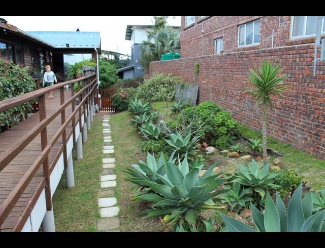 6 BEDROOM HOUSE FOR SALE IN PARADISE BEACH